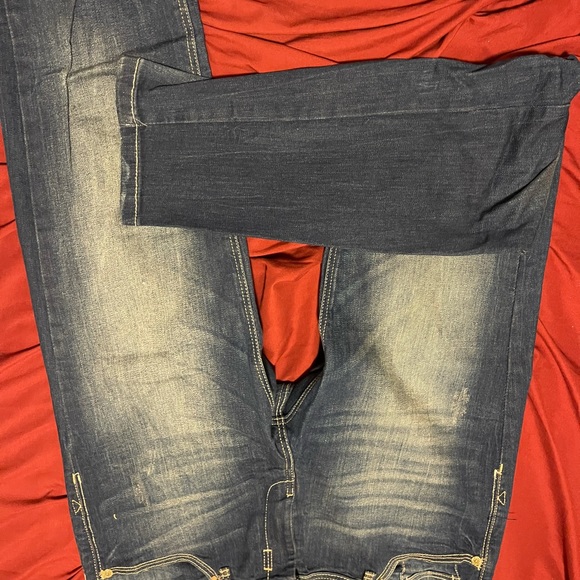 Jeans - Picture 2 of 3